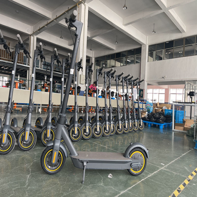 लिथियम बैटरी ब्लूटूथ इलेक्ट्रिक स्कूटर 30 किमी / घंटा एल्यूमिनियम मिश्र धातु